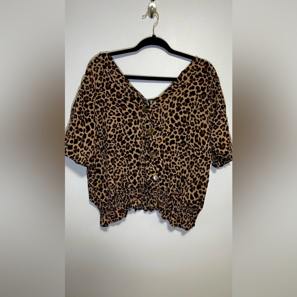 Maurice’s 1x leopard top